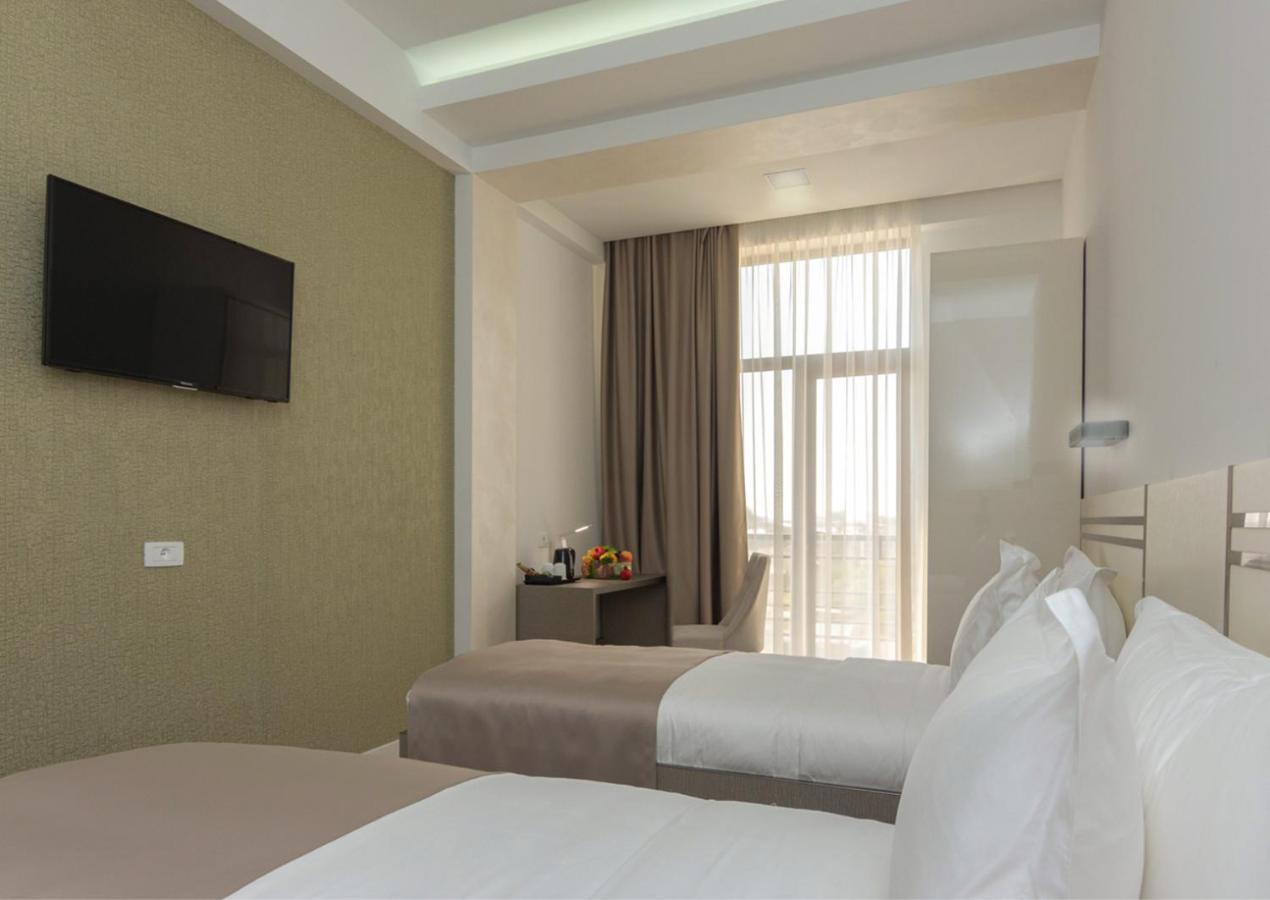 Dave Hotel Jerevan Eksteriør billede