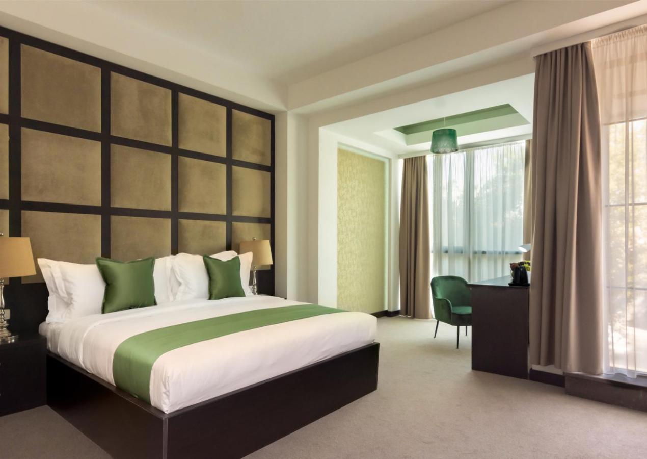 Dave Hotel Jerevan Eksteriør billede